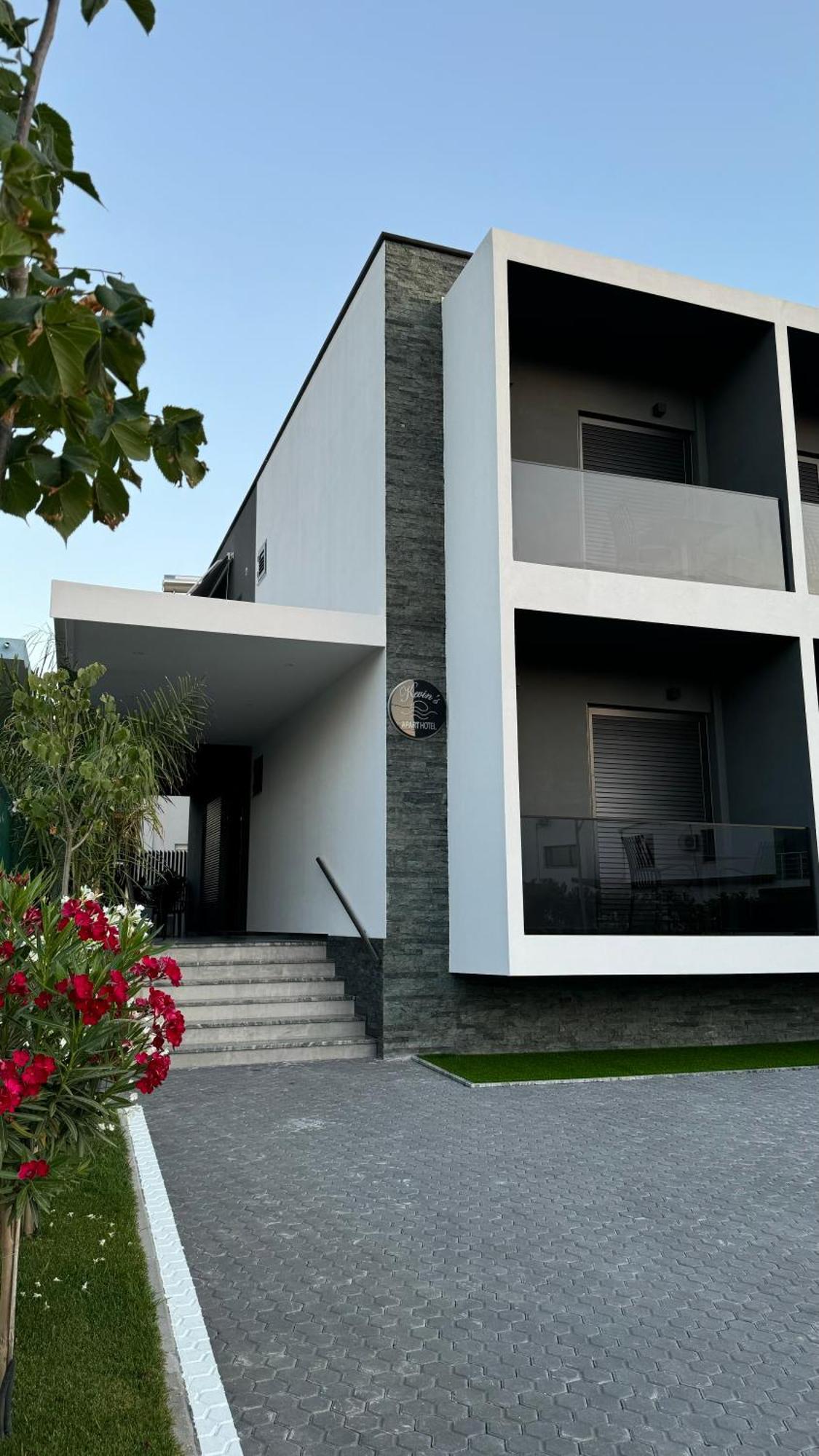 Kevin'S Aparthotel Vlorë Εξωτερικό φωτογραφία