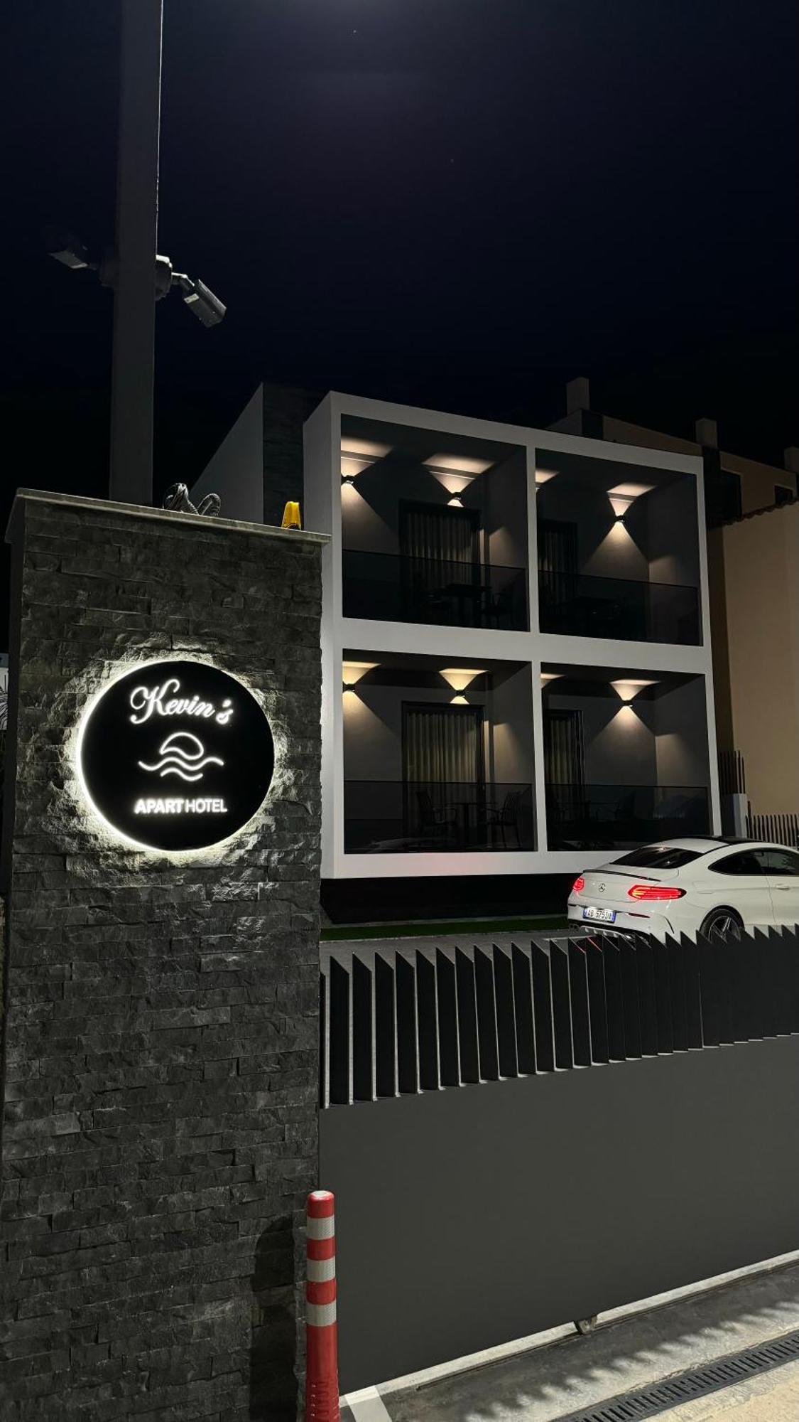 Kevin'S Aparthotel Vlorë Εξωτερικό φωτογραφία