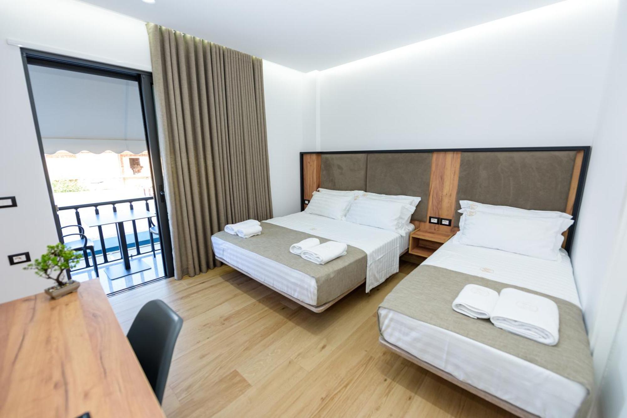 Kevin'S Aparthotel Vlorë Εξωτερικό φωτογραφία